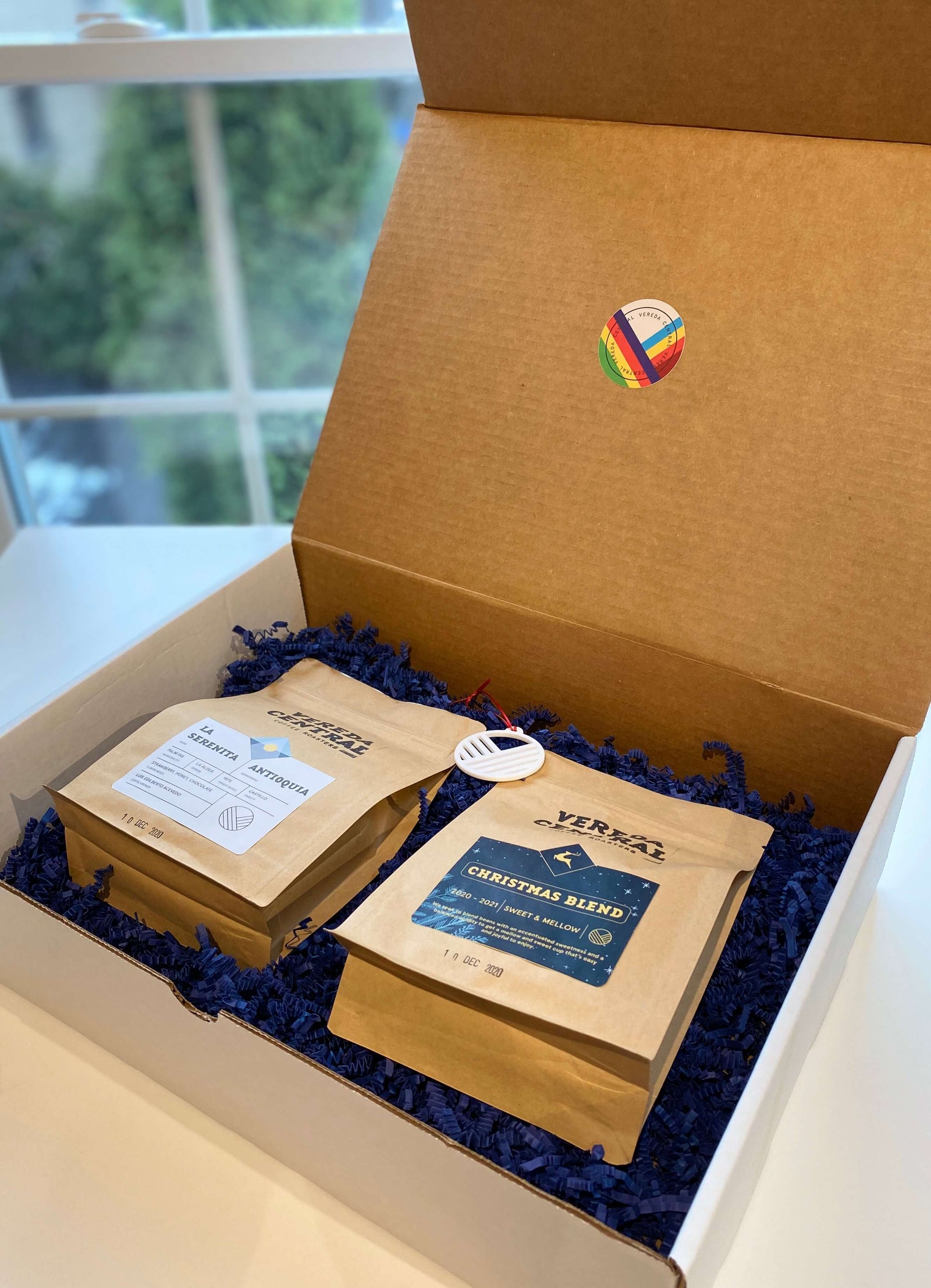 Combo gift box includes two 250g bags of specialty Colombian Coffee roasted in house Oakville Ontario Kerr Street Village